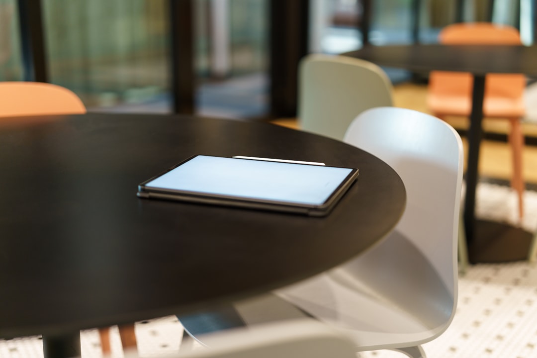 Quality automotive engine service workspace